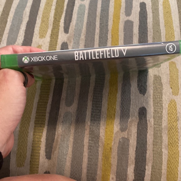 Xbox one battlefield V game. - Picture 4 of 4